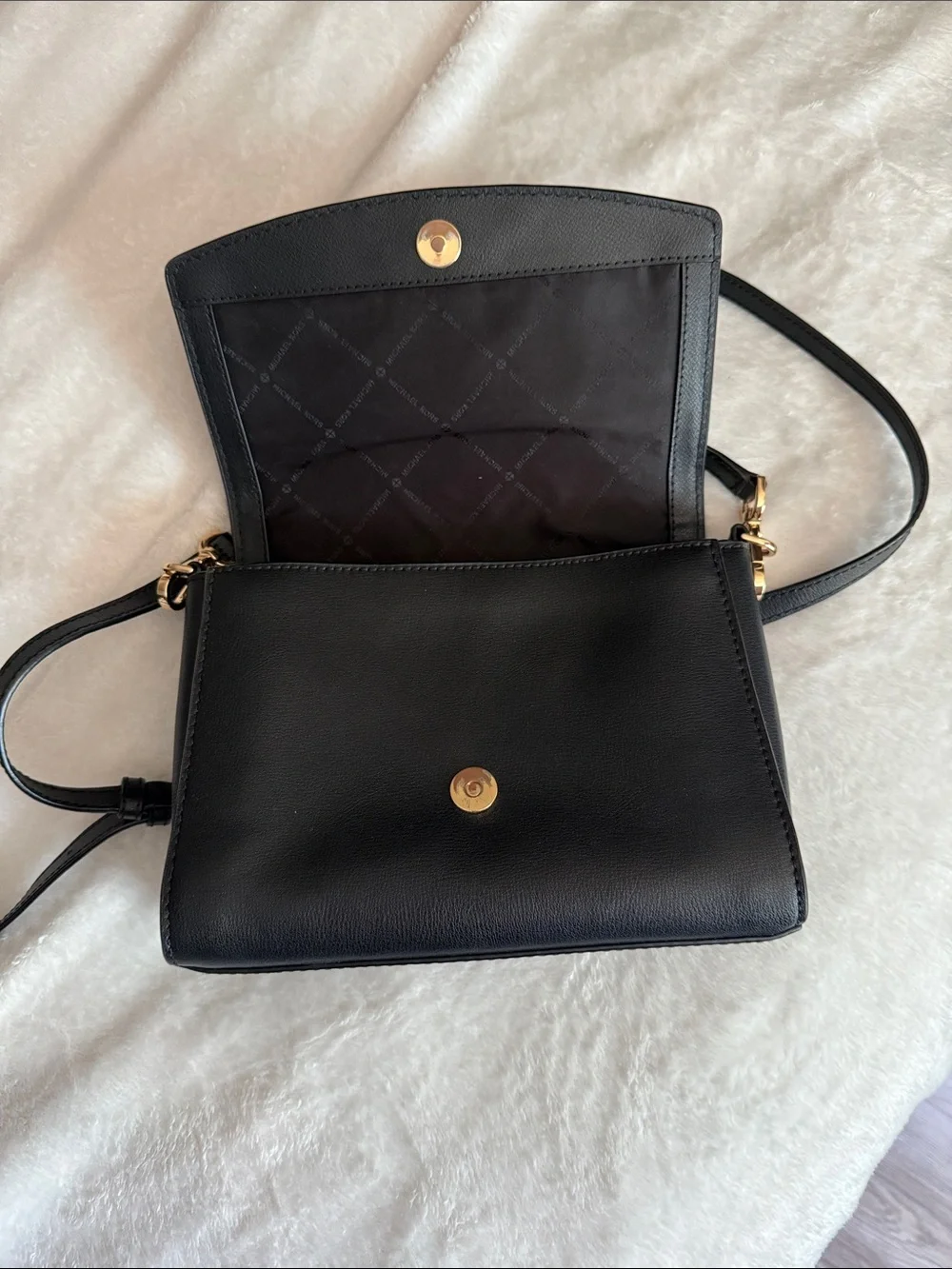 Michael Kors compact michael